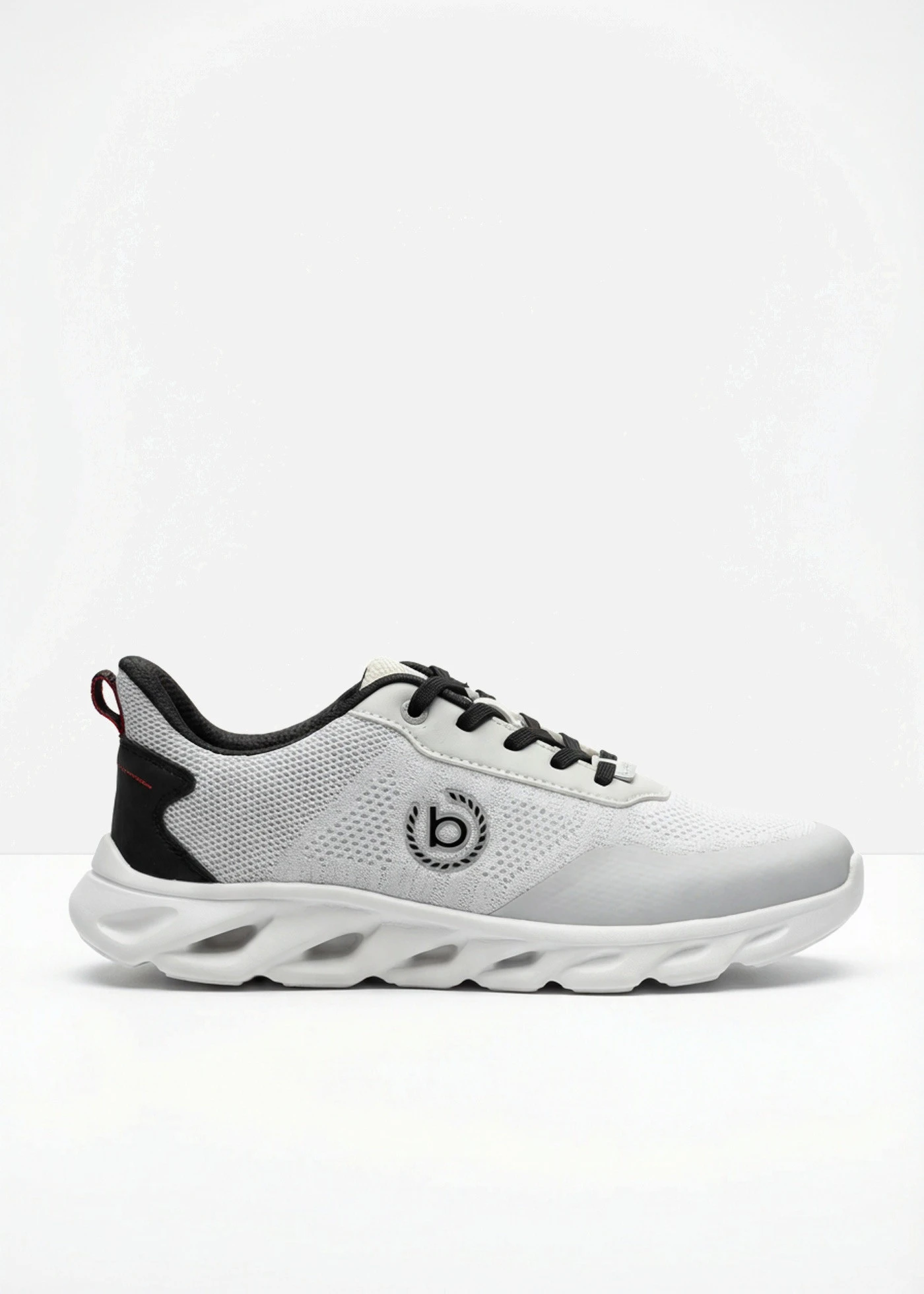 Bugatti-sneakers met lichte zool • wit • bonprix online shop