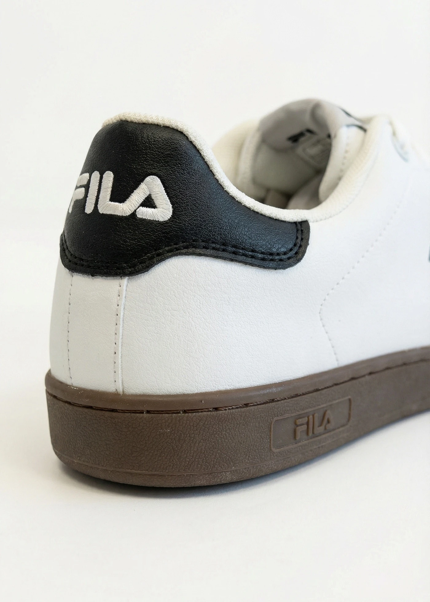 Fila szabadidőcipő • fehér / fekete • bonprix áruház