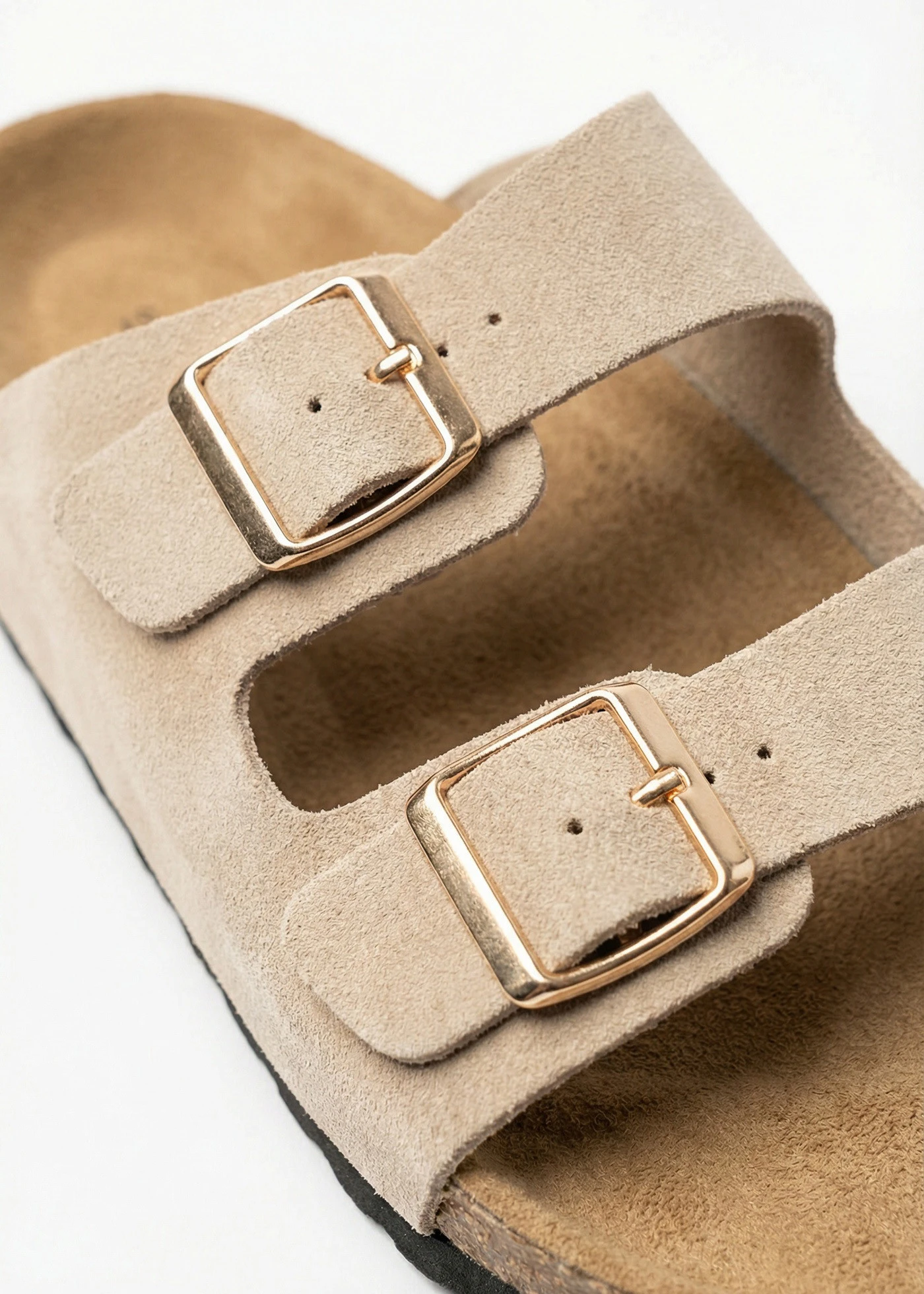 Klapki ze skóry welurowej • jasny piaskowy • sklep bonprix