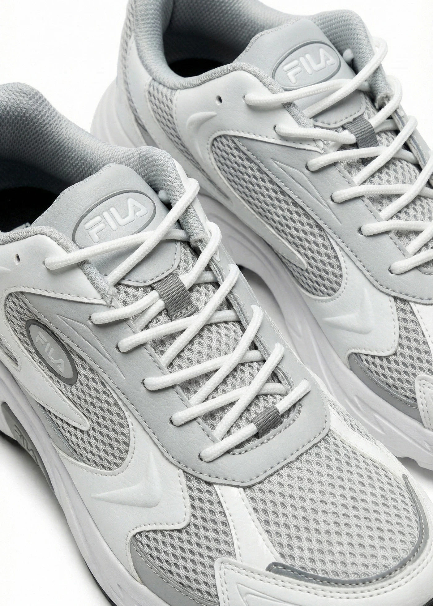 Fila Chunky Sneaker met lichte zool • wit-grijs • bonprix online shop