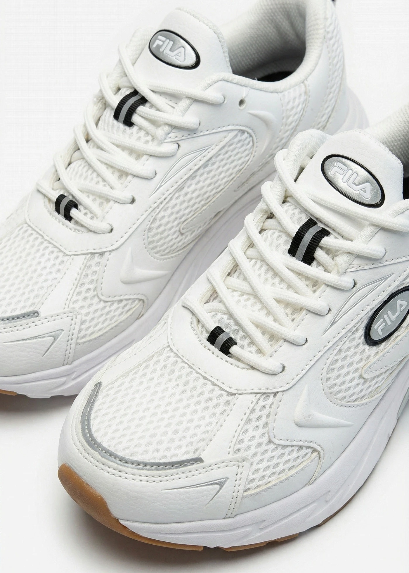 Sneakers chunky Fila à semelle légère • blanc • Boutique bonprix