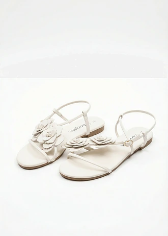 Sandalen met riempjes en bloemen • parelwit • bonprix online shop