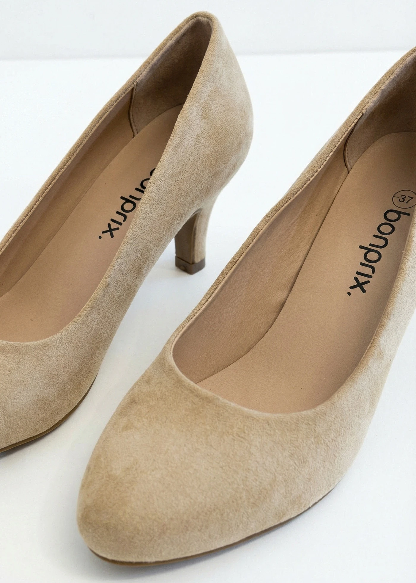 Pumps met smalle hak • mat camel • bonprix online shop