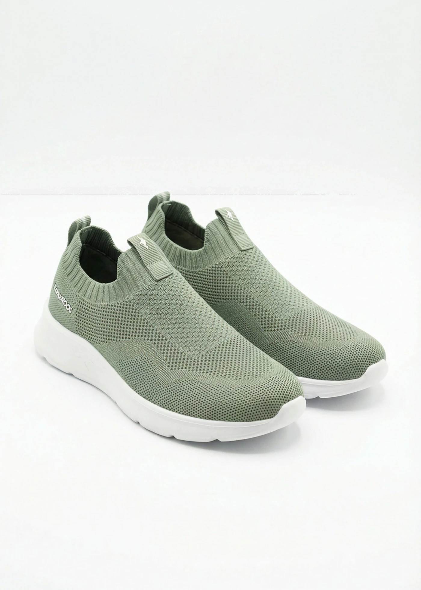 Chaussures slip-on Kangaroos • vert clair • Boutique bonprix