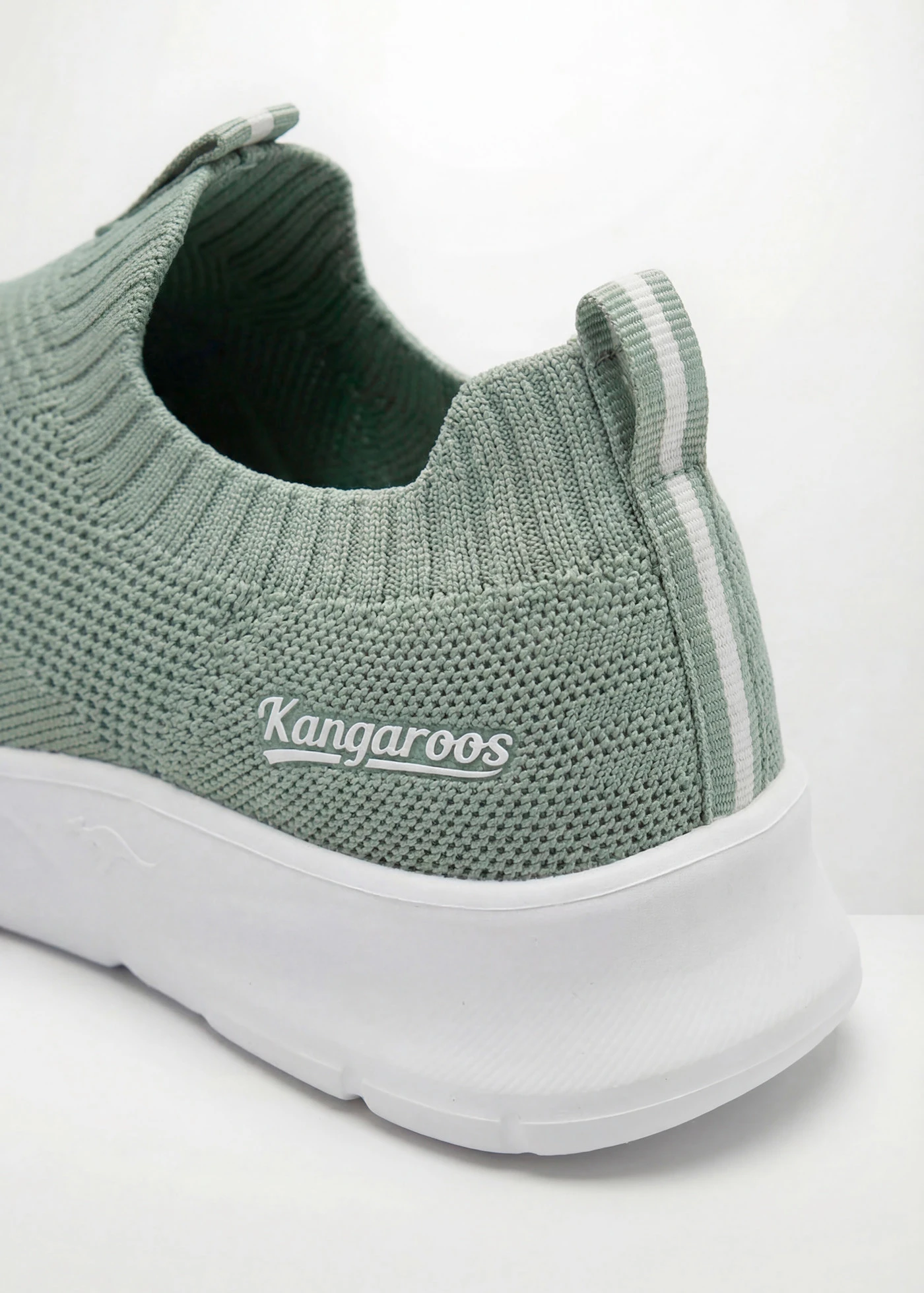 Chaussures slip-on Kangaroos • vert clair • Boutique bonprix