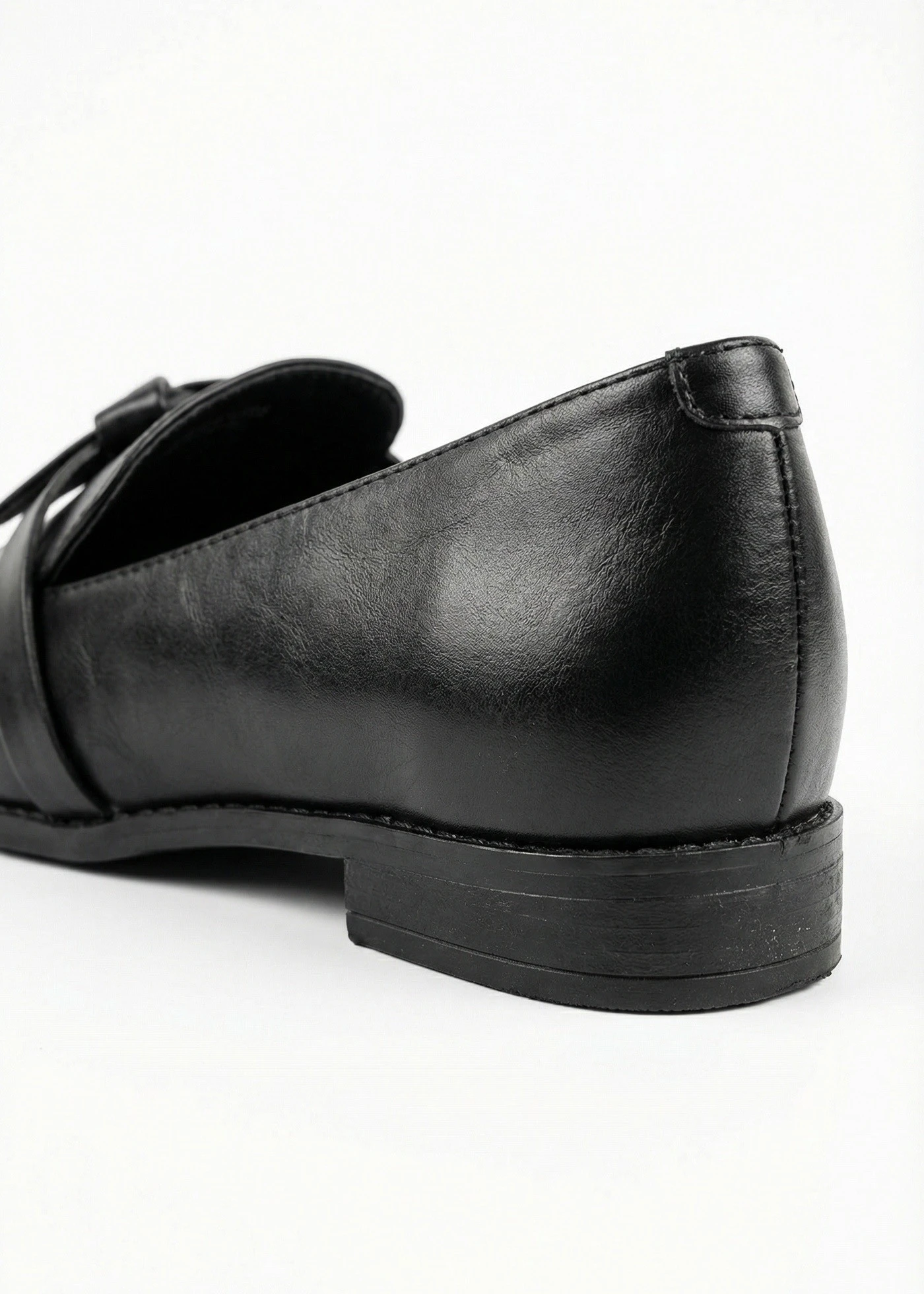 Loafersy z kokardką • czarny • sklep bonprix