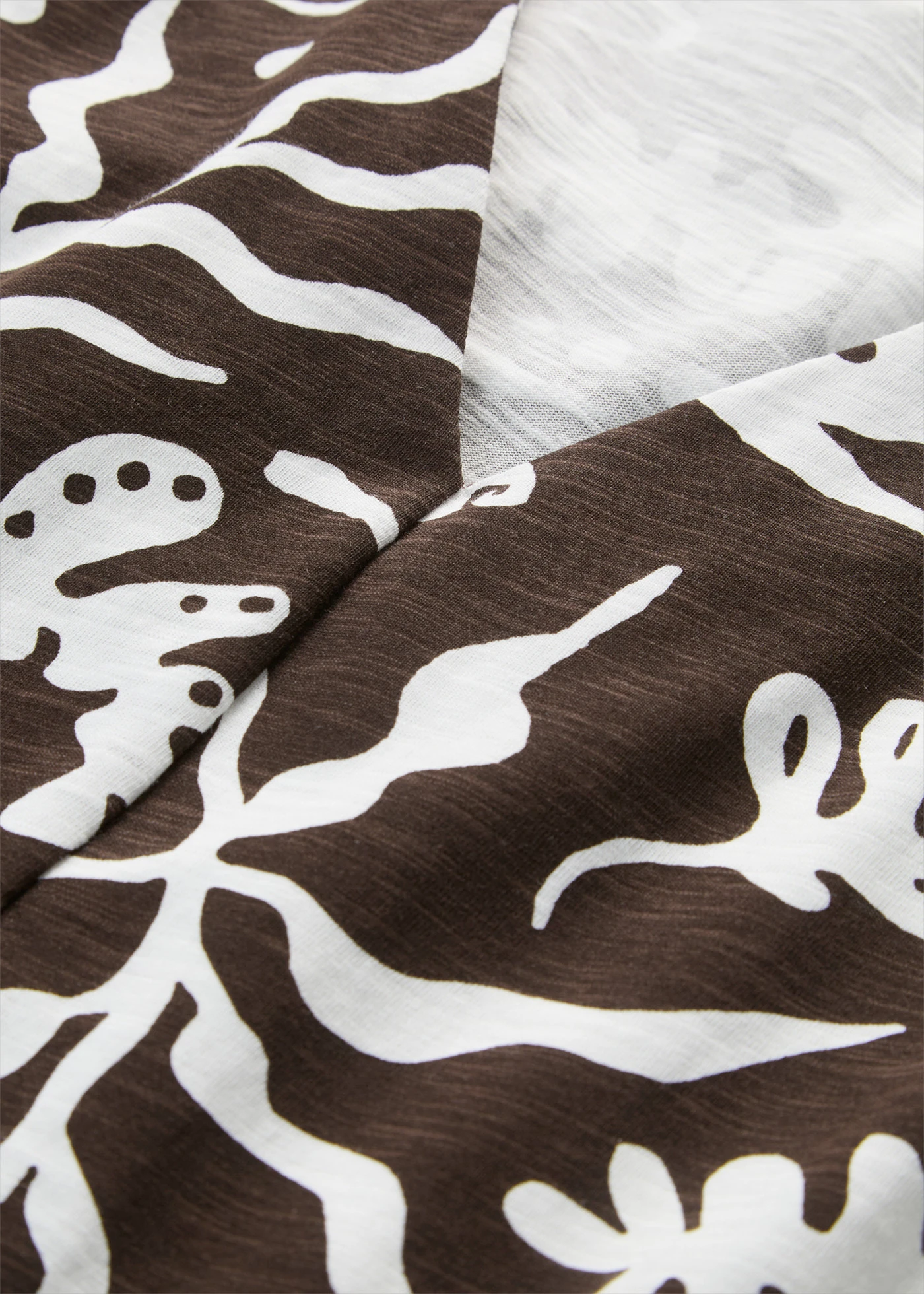 T-shirt 100% coton • marron foncé-écru imprimé • product-page.page-title-suffix