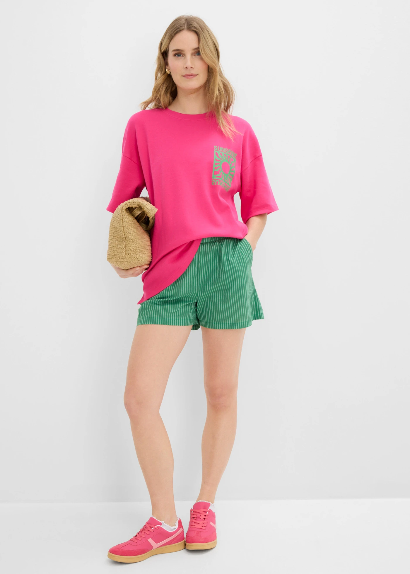Oversized shirt van puur biologisch katoen • pinklady-opaalgroen met print • product-page.page-title-suffix