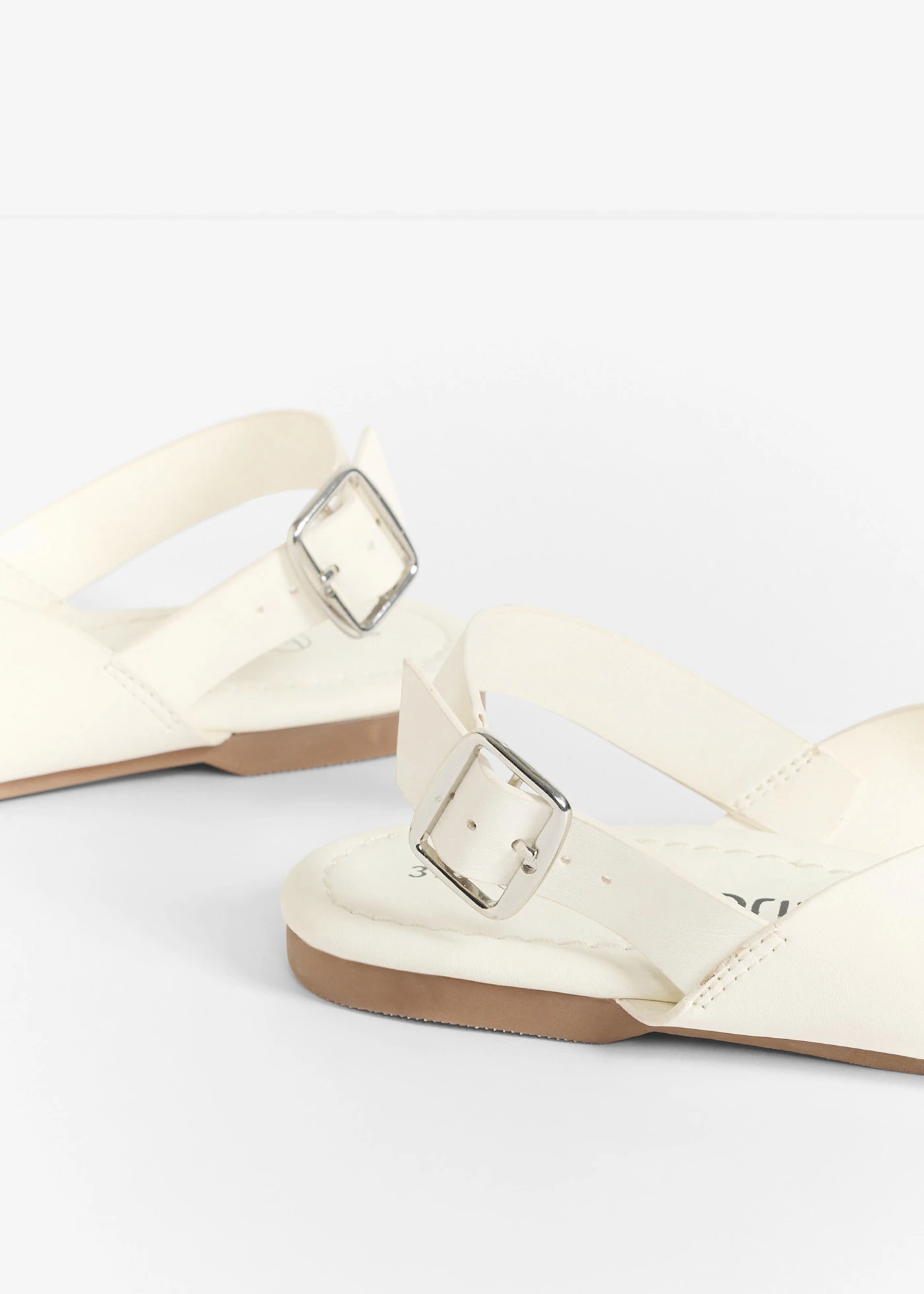 Sandales • blanc • Boutique bonprix