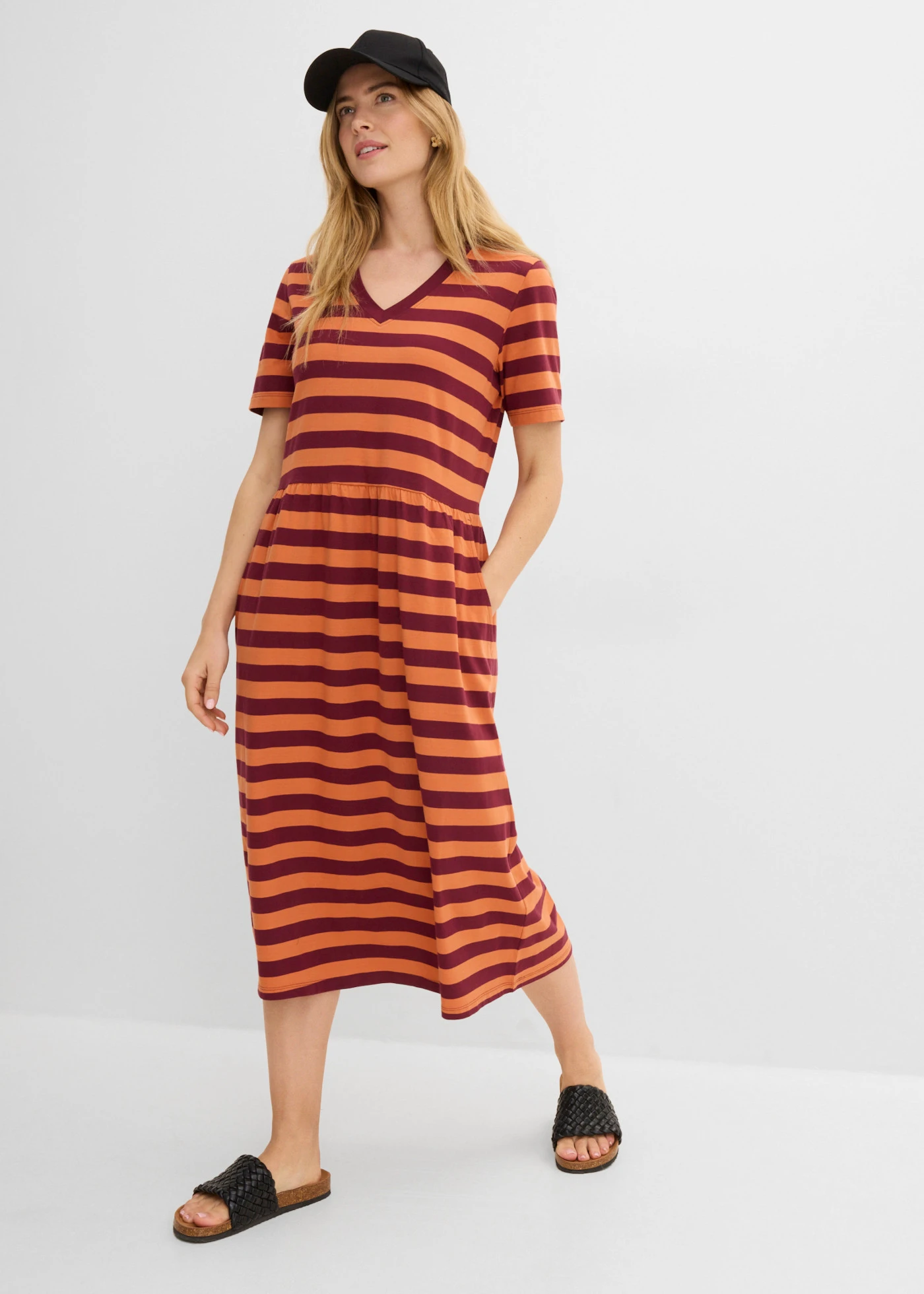 Robe en jersey coton • terre cuite-rouge érable rayé • Boutique bonprix