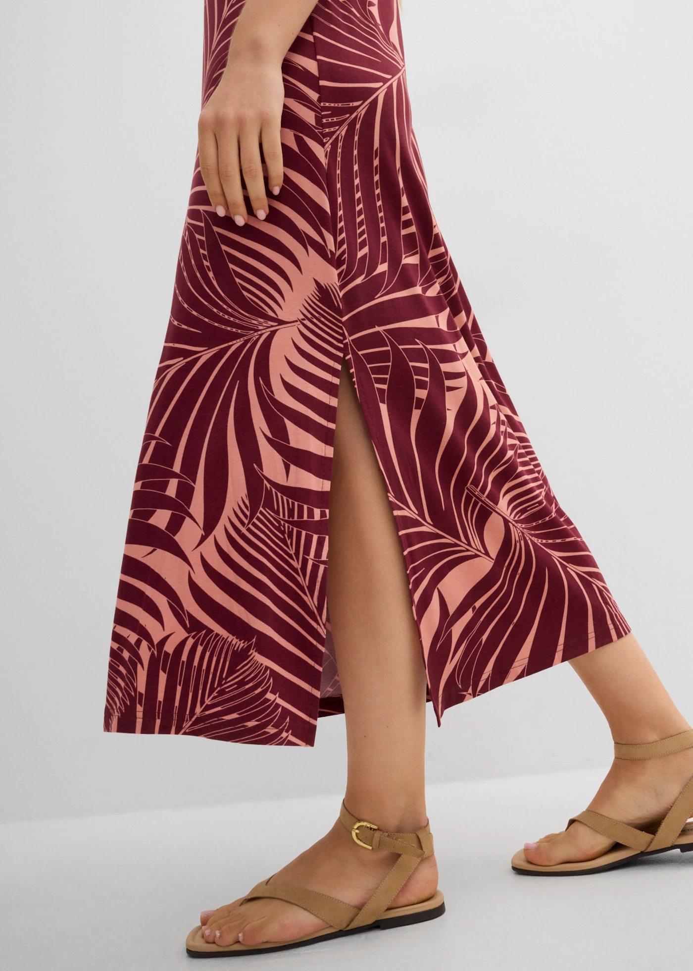 Jersey jurk in een soepele viscosemix • esdoornrood/poederbruin met print • product-page.page-title-suffix