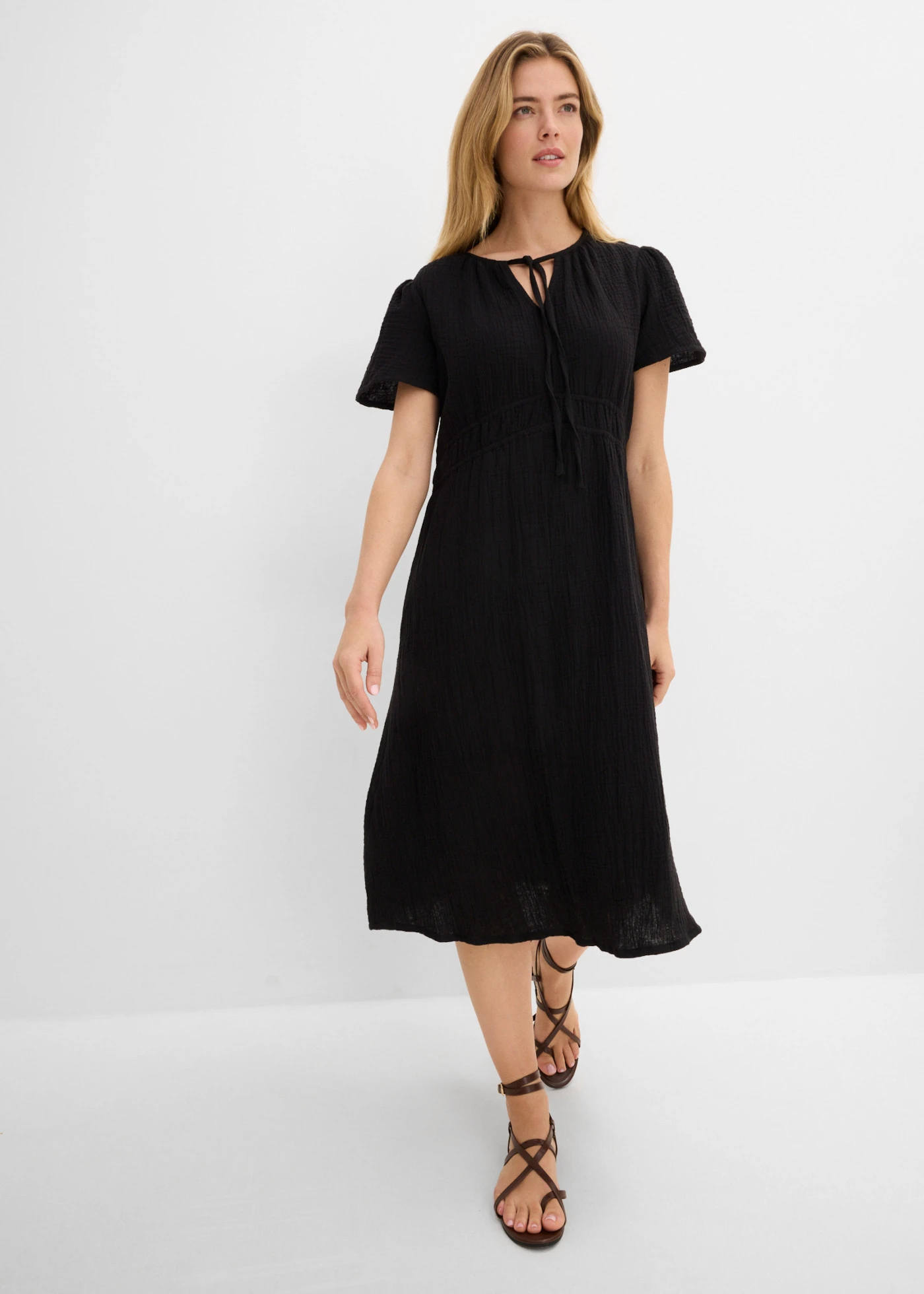 Robe-tunique en gaze de coton • noir • Boutique bonprix