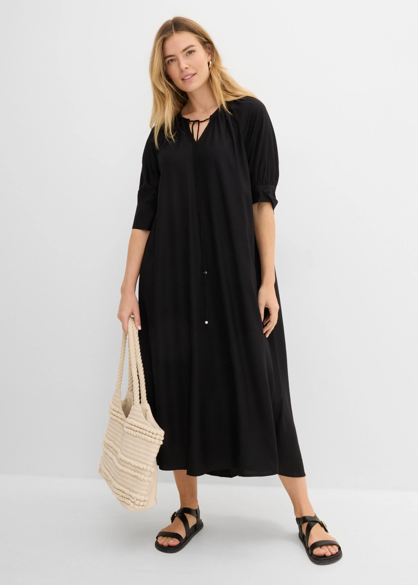 Rochie-tunică din viscoză fluidă • negru • magazin bonprix