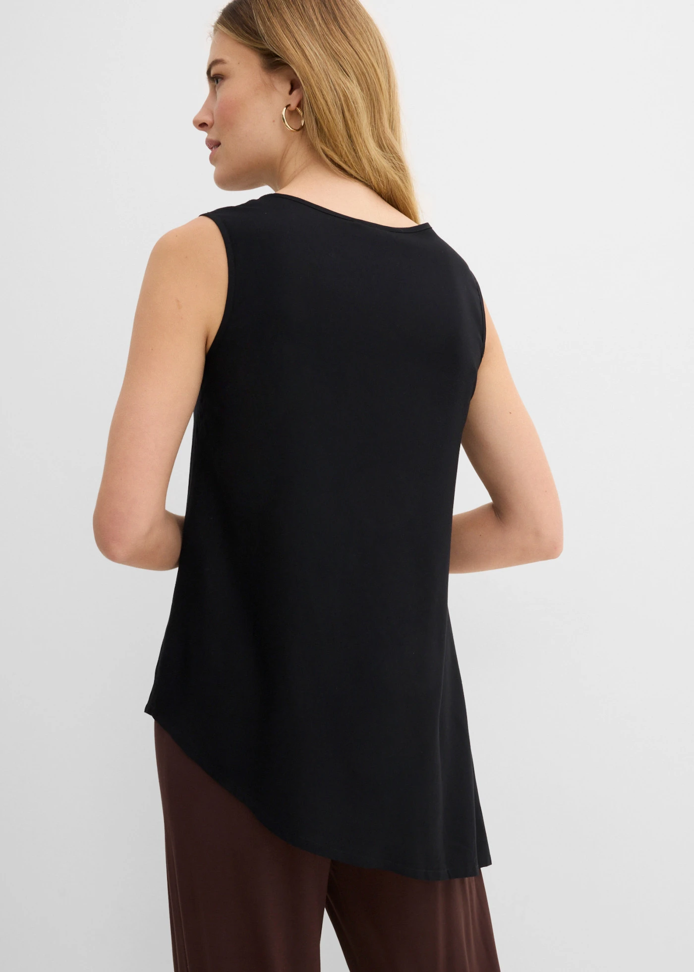Blousetop van een zachte viscose-mix • zwart • product-page.page-title-suffix