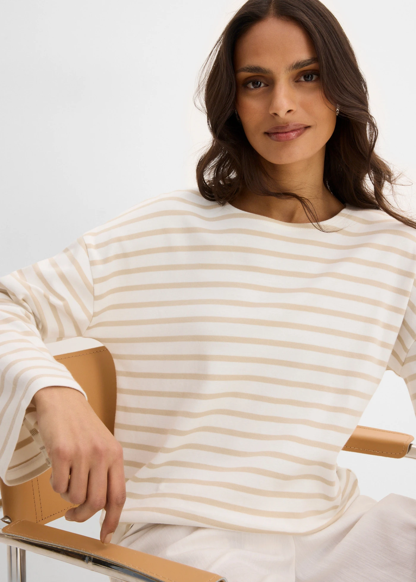 T-shirt manches longues rayé en coton • sable clair/écru rayé • Boutique bonprix