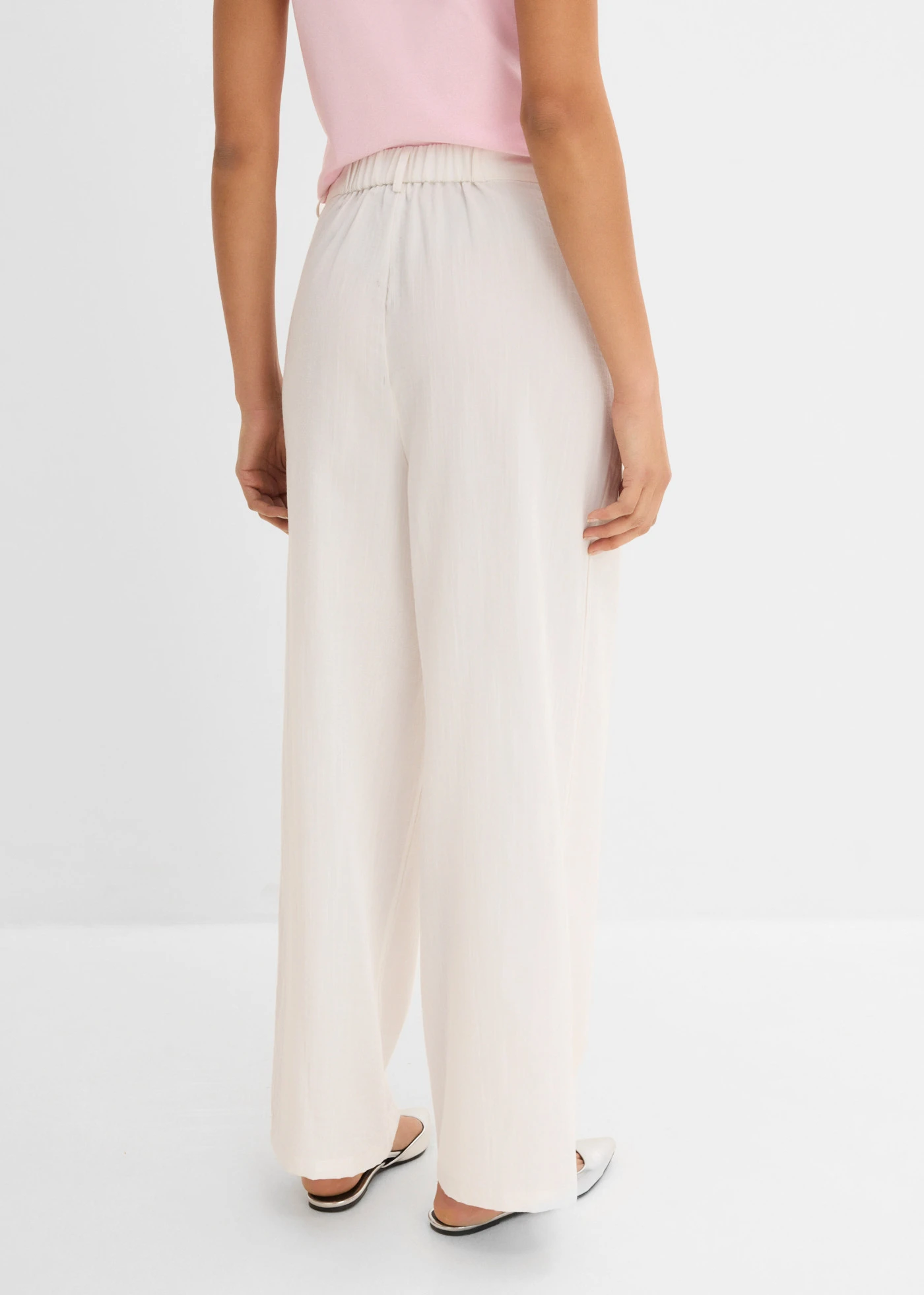 Pantalon avec bouton décoratif • écru • Boutique bonprix