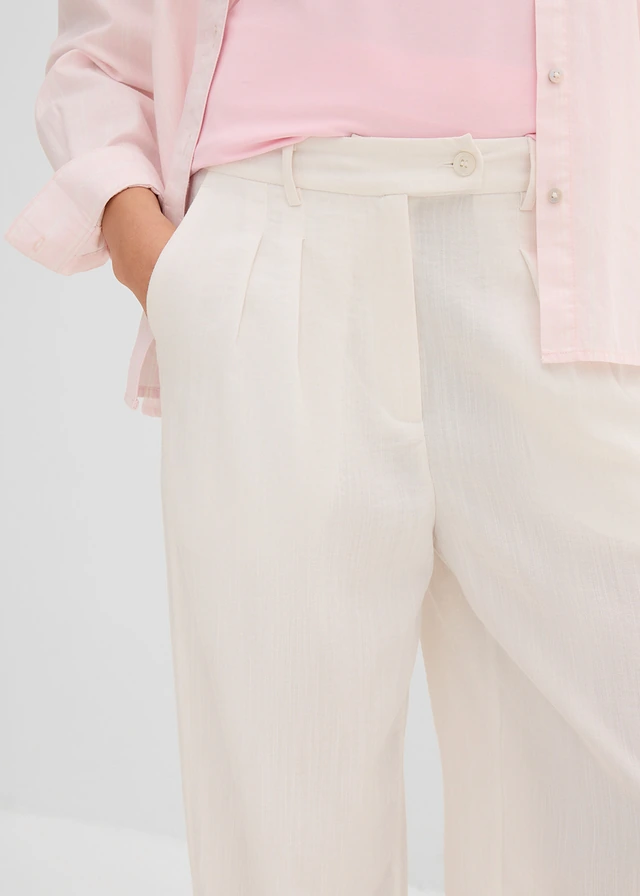Pantalon avec bouton décoratif • écru • product-page.page-title-suffix