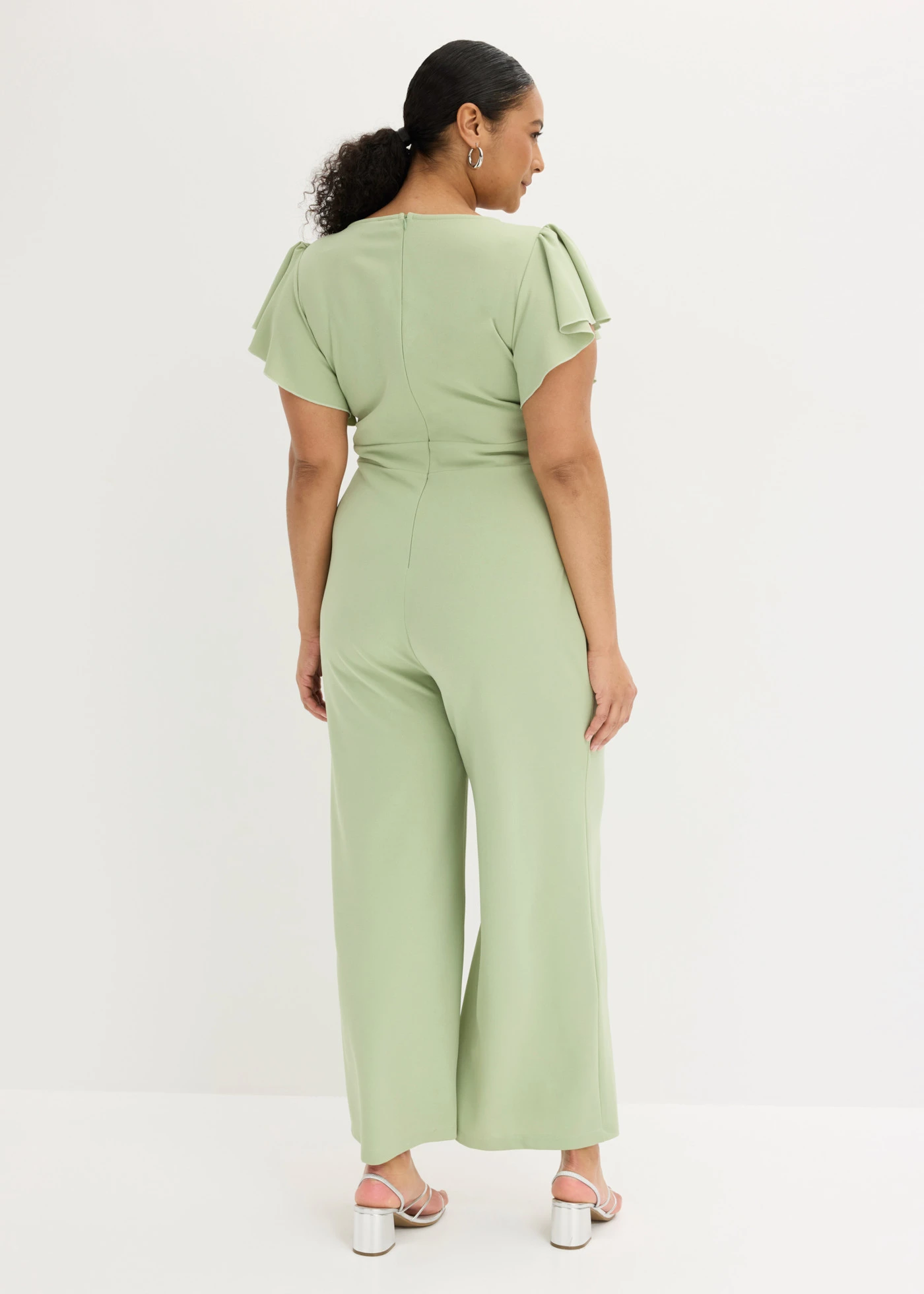 Jumpsuit van gestructureerde crêpe • bleekgroen plus size • bonprix online shop
