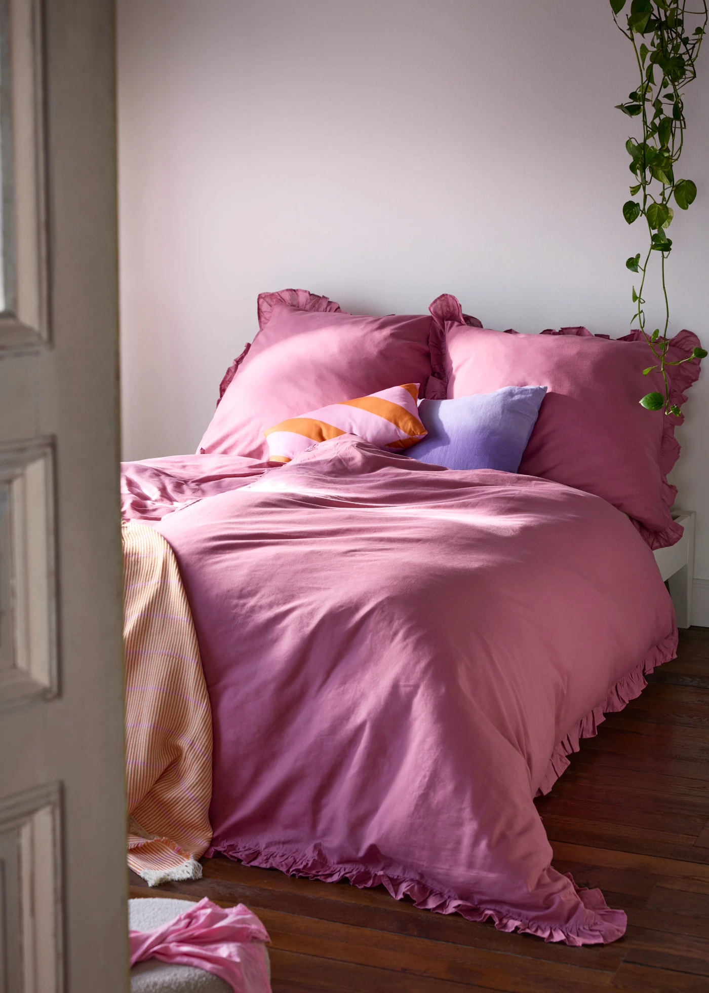 Dekbedovertrek linon met ruches • bessensorbet • bonprix online shop