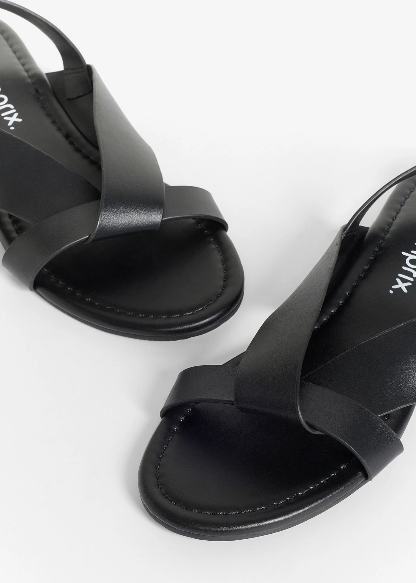 Sandale • negru • magazin bonprix