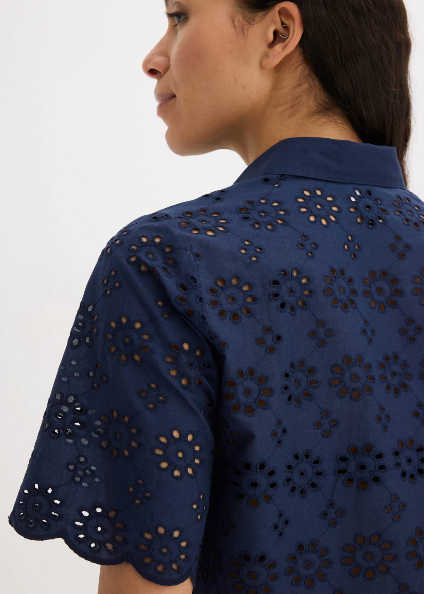 Rövid ujjú blúz tiszta pamutból • sötétkék • bonprix áruház