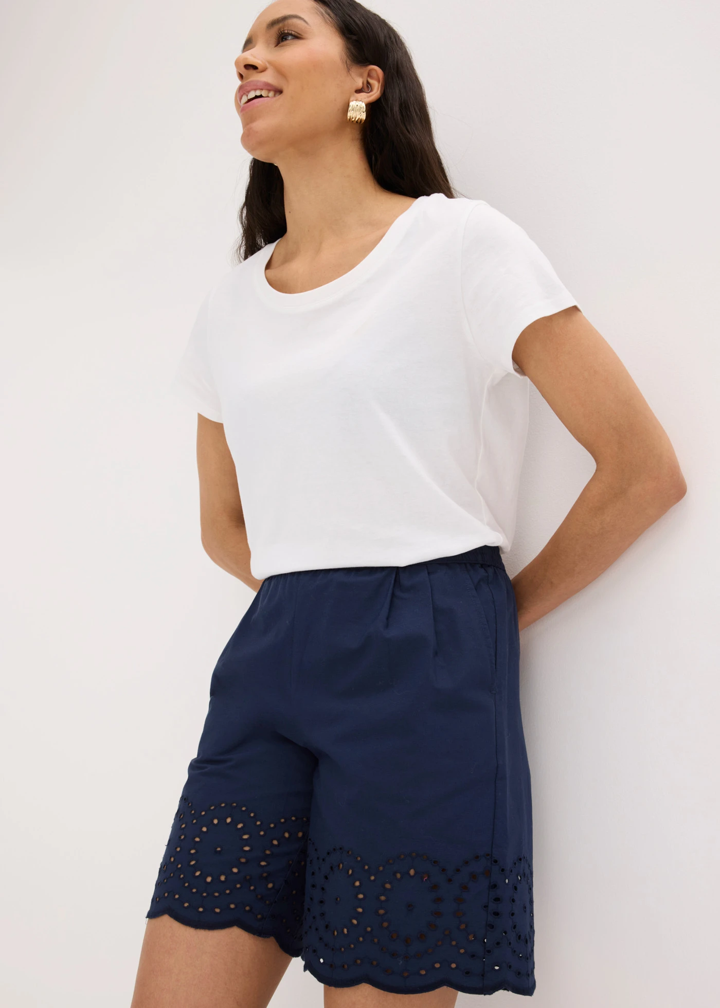 Pantaloni scurți cu elastic în talie din bumbac 100% • bleumarin • magazin bonprix