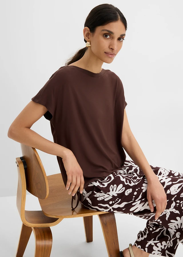 Tricou cu viscoză fluidă • maro închis • magazin bonprix