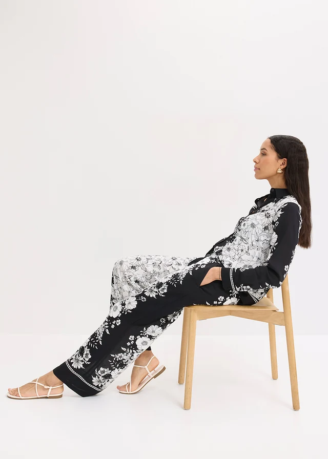 Pantaloni palazzo din viscoză fluidă • negru-ecru floral • magazin bonprix