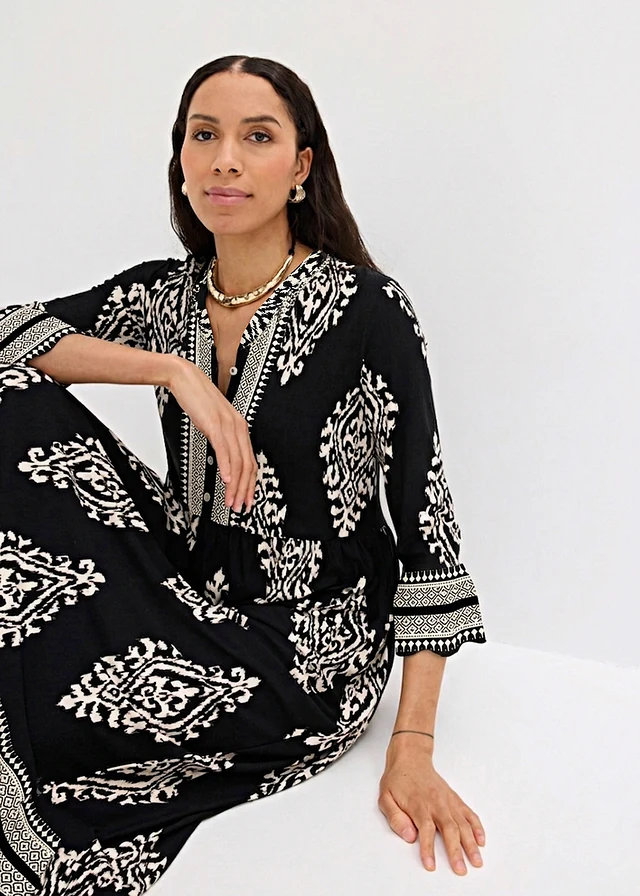 Robe tunique douce en viscose extensible • noir/écru imprimé • product-page.page-title-suffix