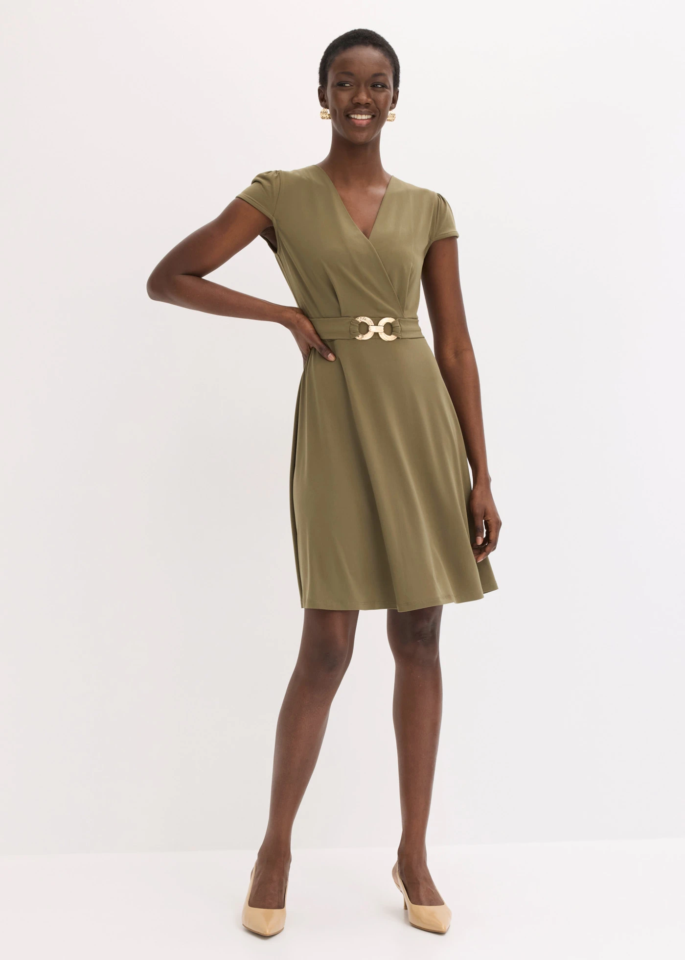 Robe en jersey à boucle décorative • olive foncé • Boutique bonprix