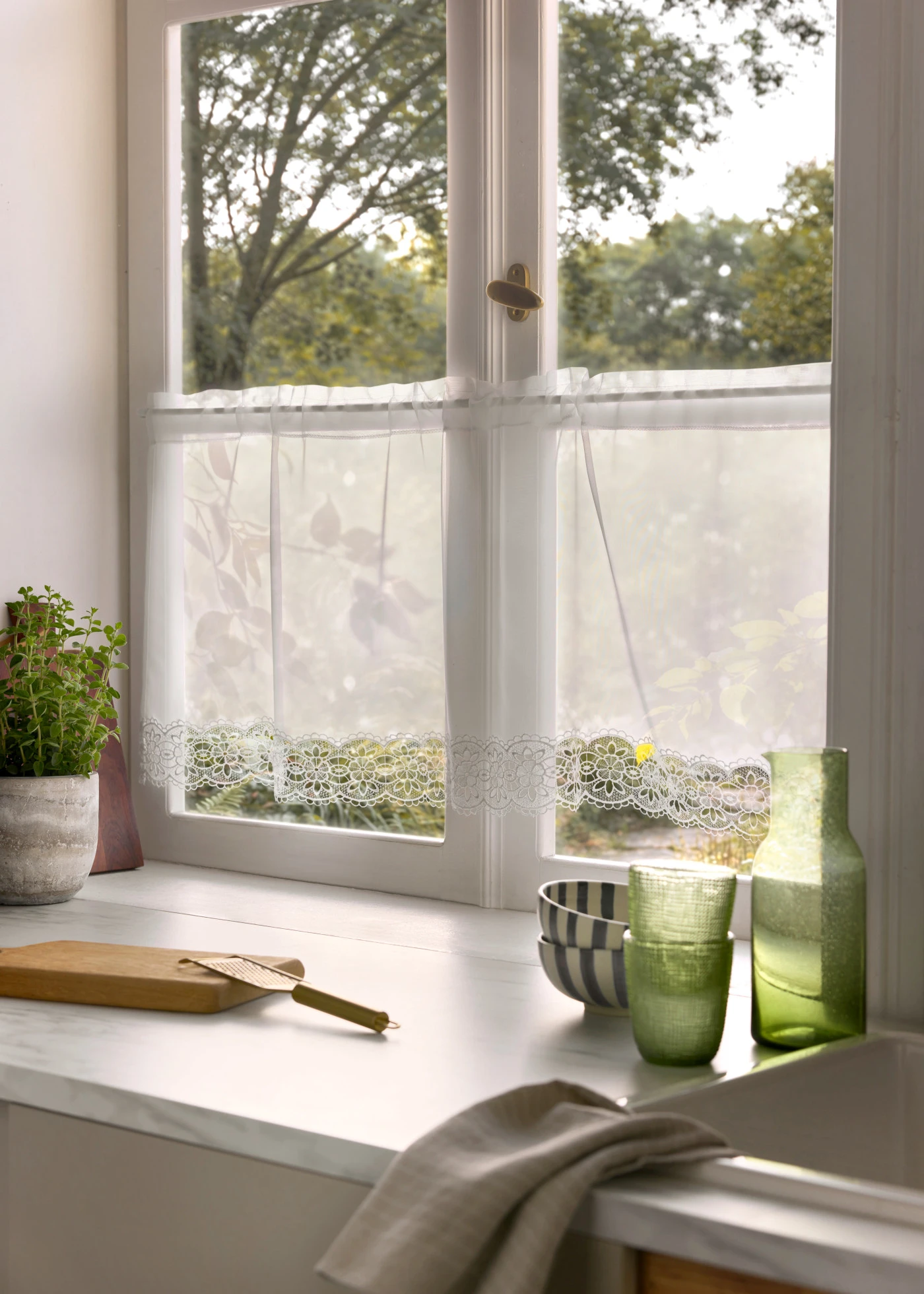 Valletje met kanten rand • wit • bonprix online shop