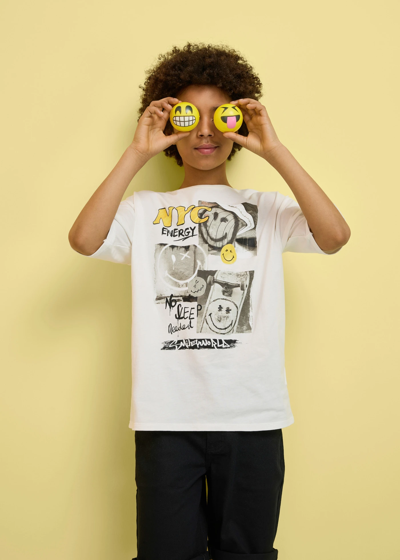 Tricou Smiley World din bumbac 100%, Loose Fit • ecru, cu imprimeu • magazin bonprix