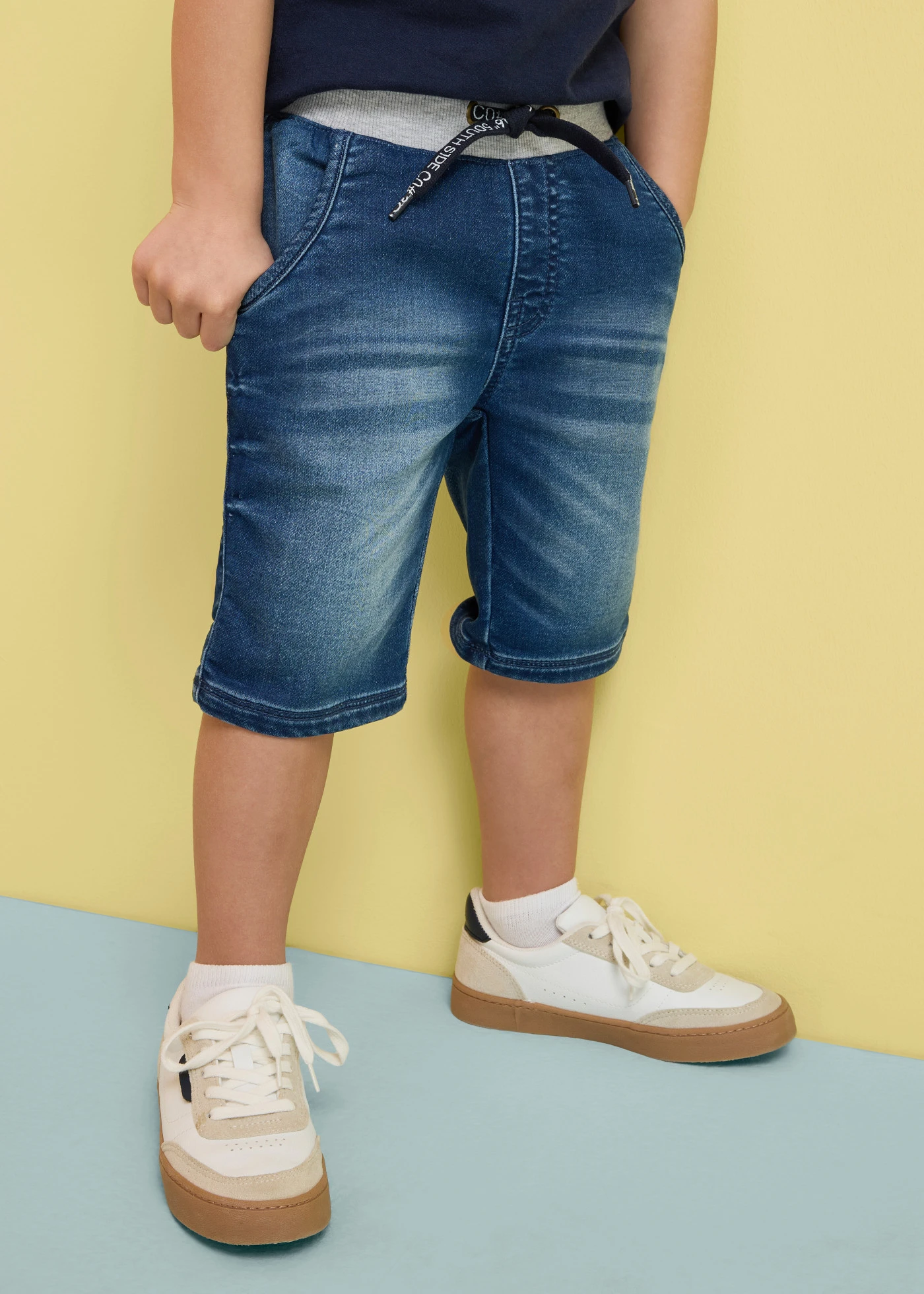 Bermuda en jean à taille élastiquée, regular • bleu denim • Boutique bonprix