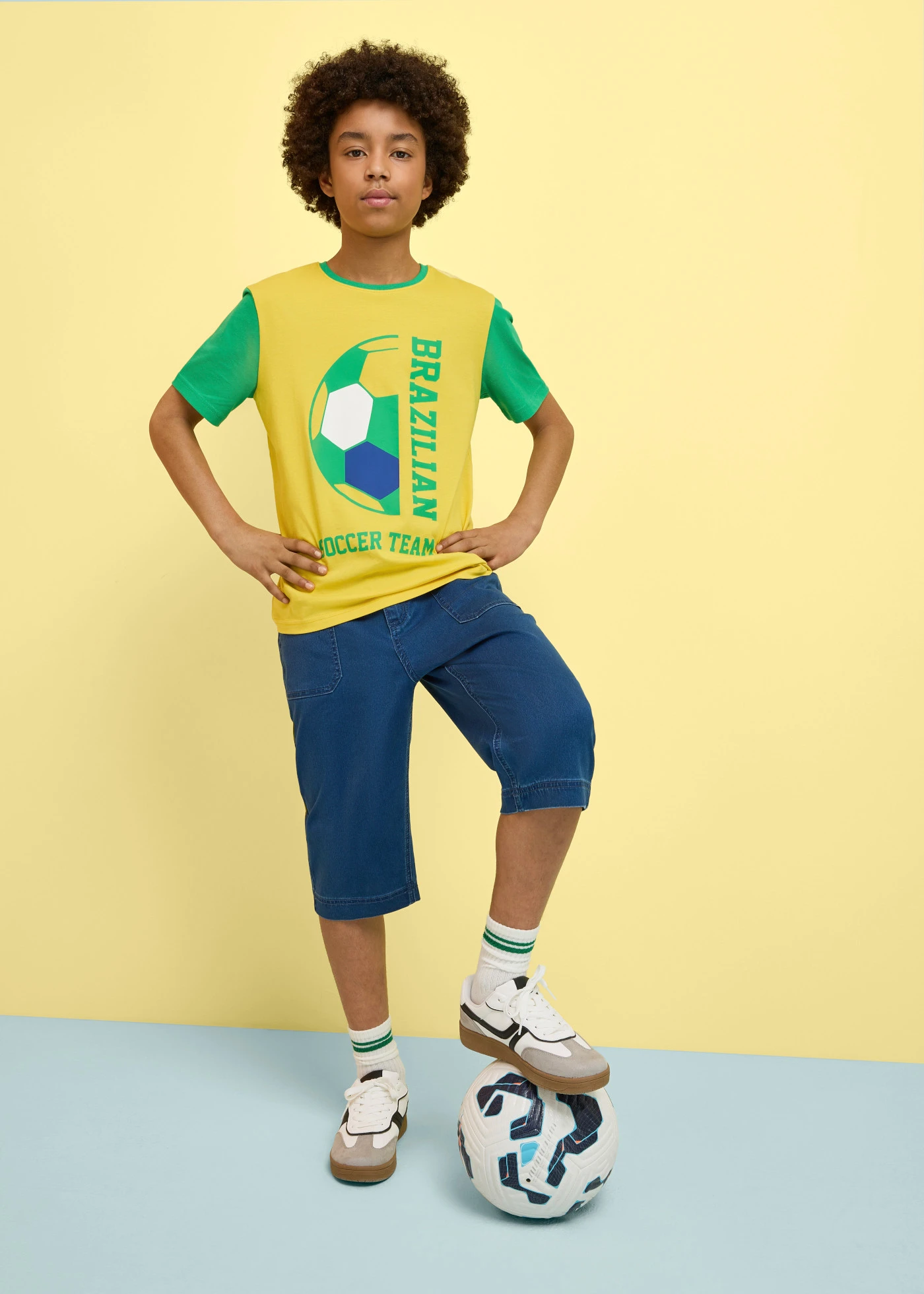 T-shirt Brésil 100% coton • jaune canari imprimé • Boutique bonprix