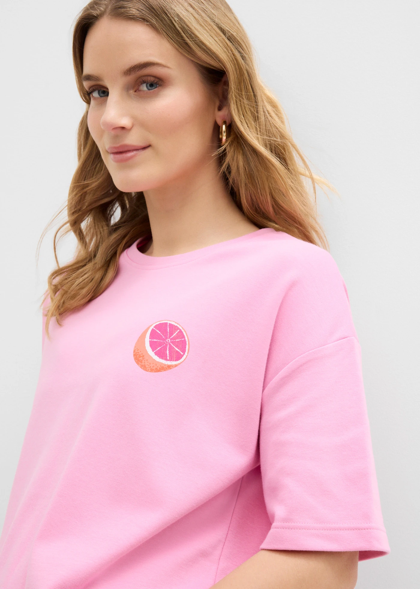 Bluză oversize din bumbac organic 100% • roz pal-oranj fluorescent cu imprimeu • magazin bonprix