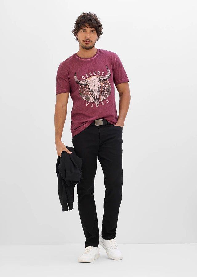 T-shirt in washed out look van biologisch katoen, Kleur: robijnrood met print