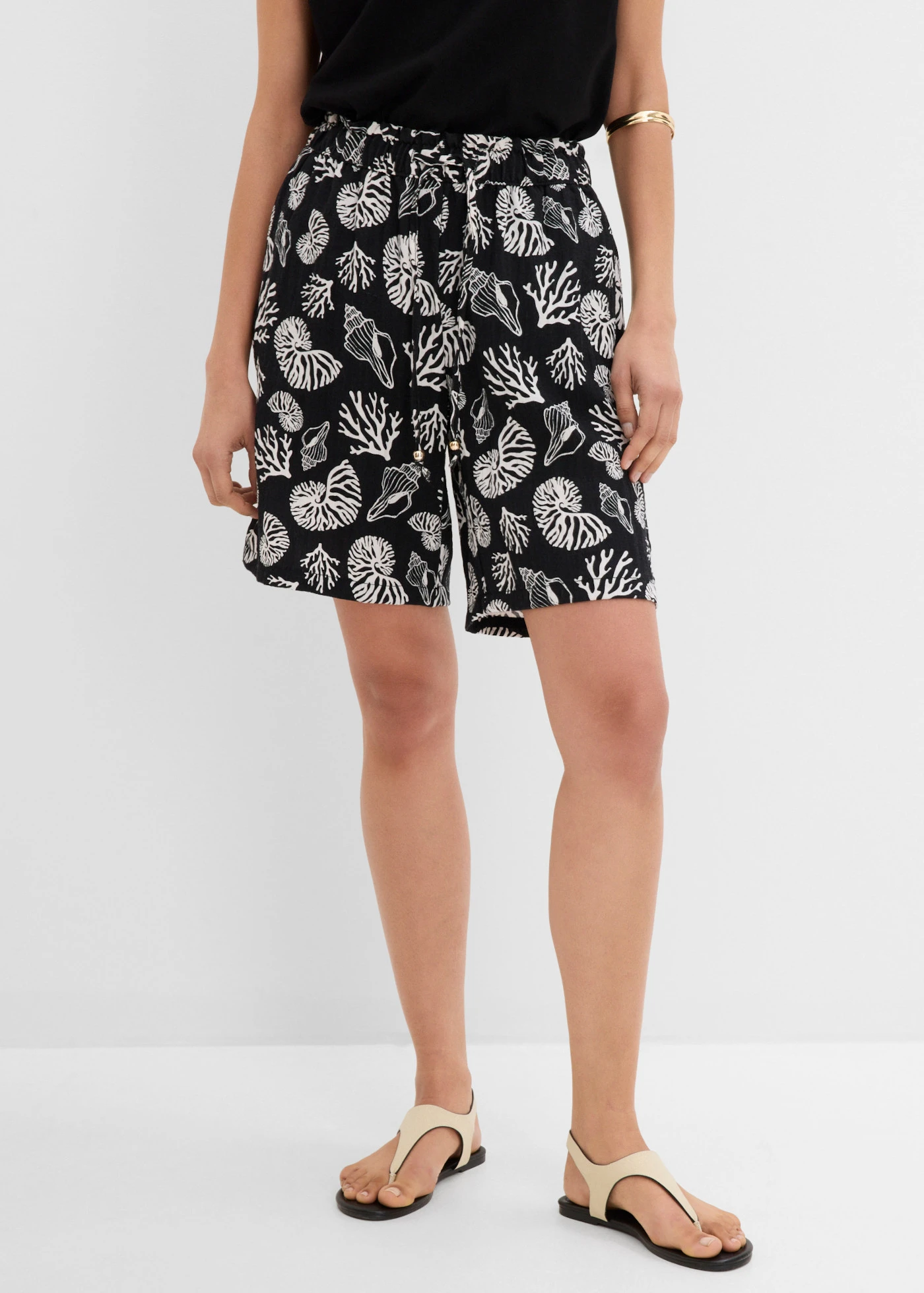 Short en viscose mélangée à taille élastiquée • noir/écru imprimé • product-page.page-title-suffix