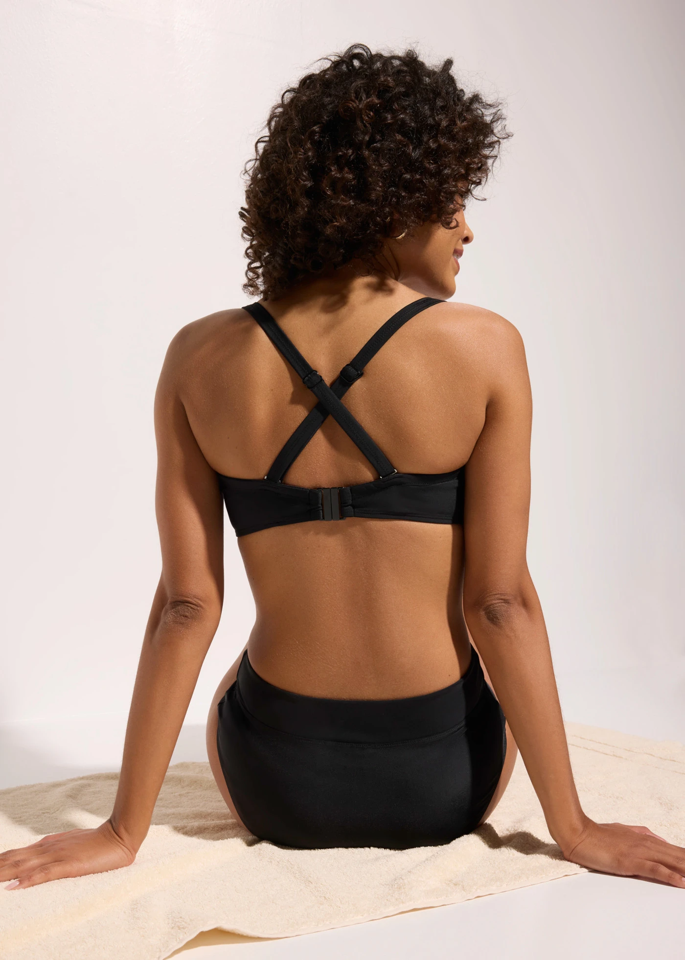 Costum de baie cu sutien balconette, cu uscare rapidă (set/2 piese) • negru • magazin bonprix