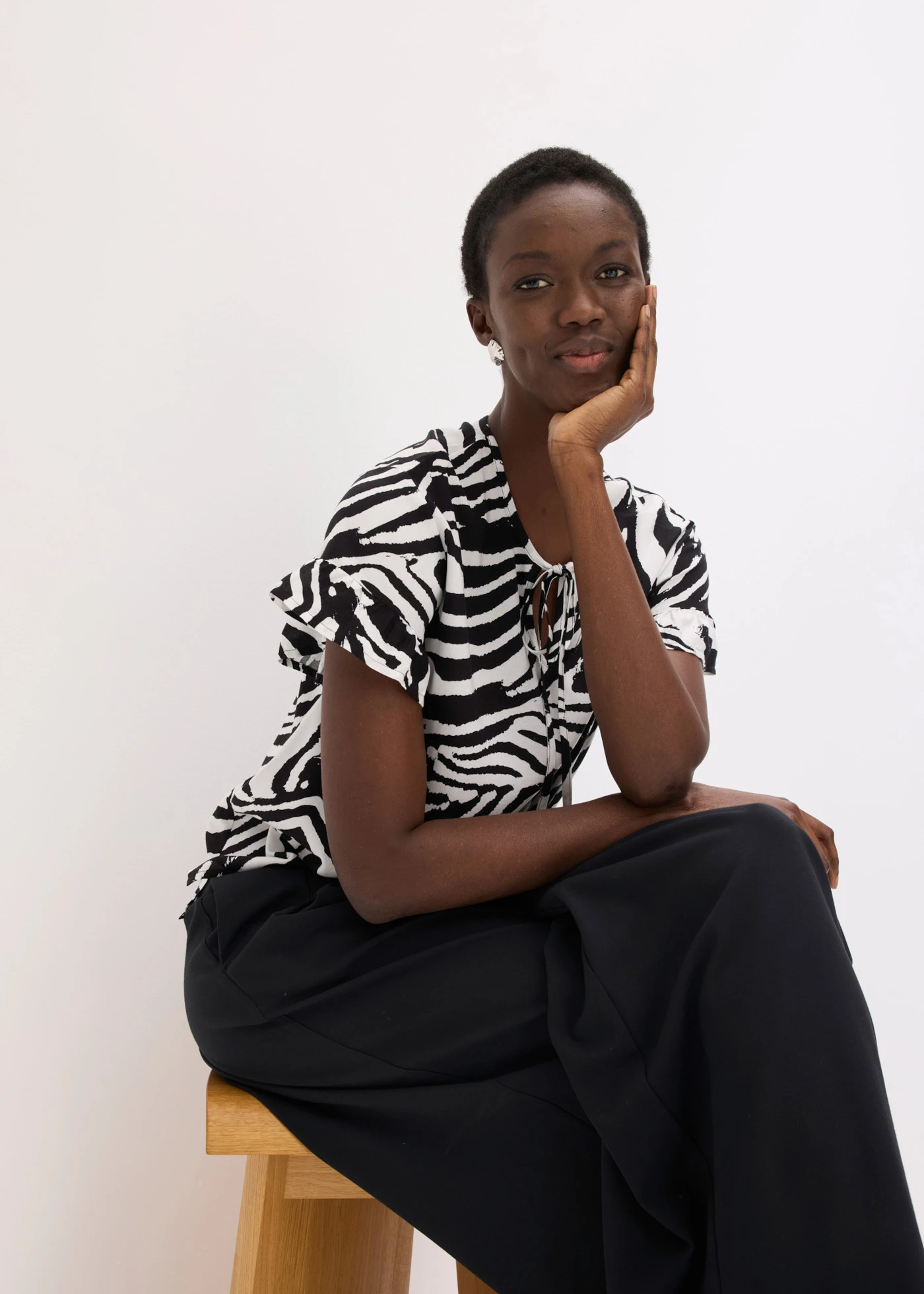 Tunique ample en viscose • blanc/noir imprimé zèbre • Boutique bonprix