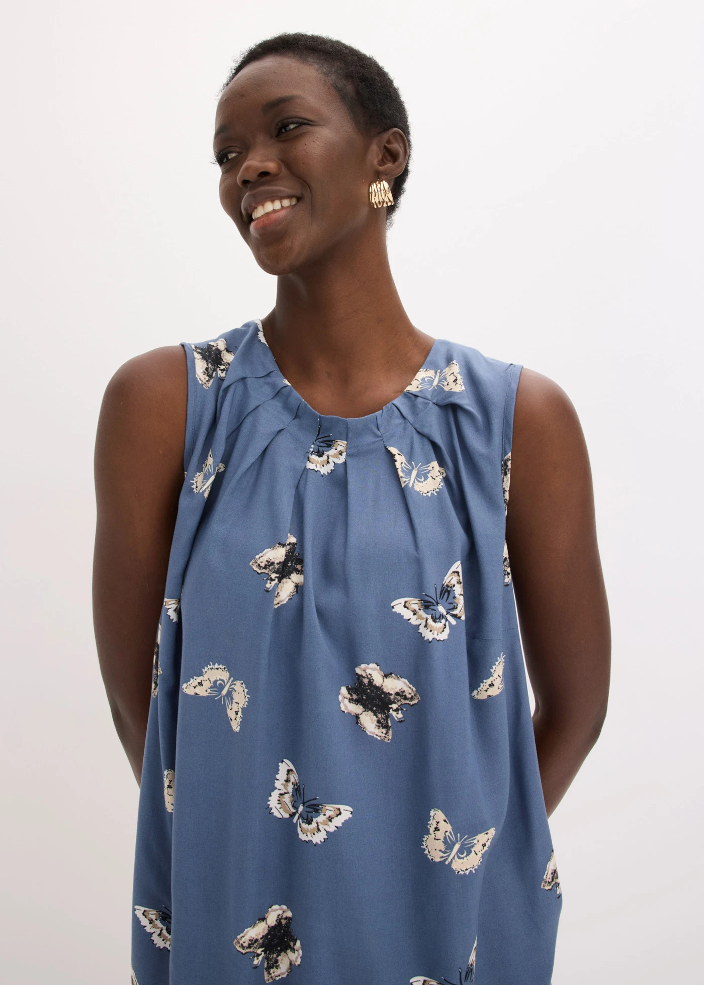 Blouse sans manches en viscose fluide • bleu fumé imprimé • Boutique bonprix