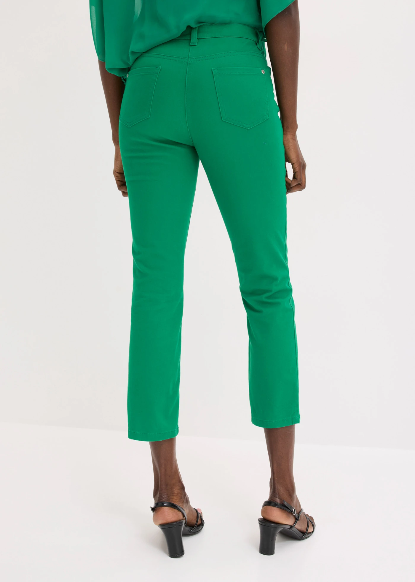 Pantalon extensible 7/8 • vert aventurine • Boutique bonprix
