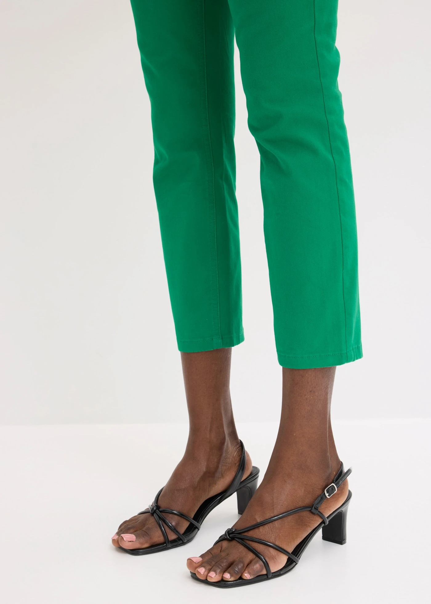 Pantalon extensible 7/8 • vert aventurine • Boutique bonprix