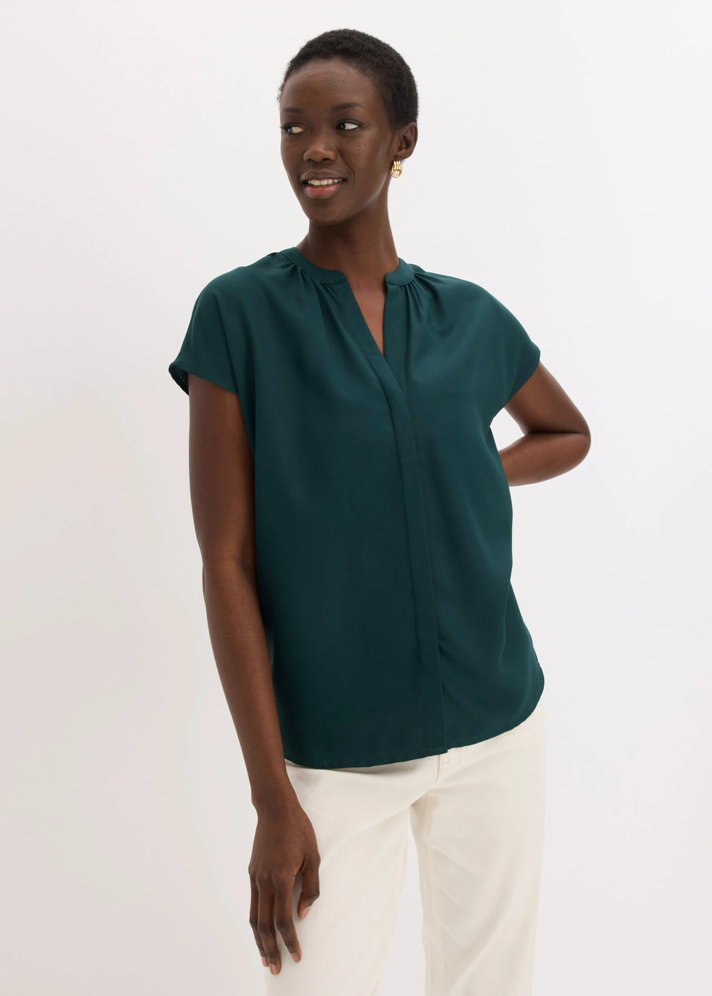 Chemisier manches courtes à boutonnage invisible • vert profond • Boutique bonprix