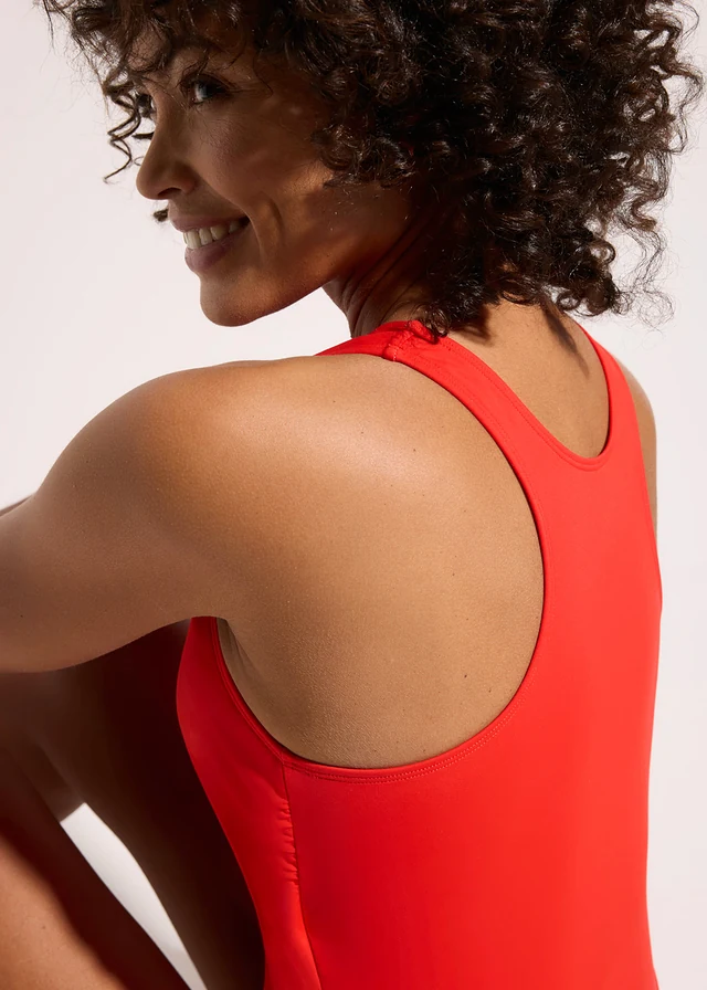 Fürdőruha, gyorsan száradó, dekoratív hátmegoldással • piros • bonprix áruház