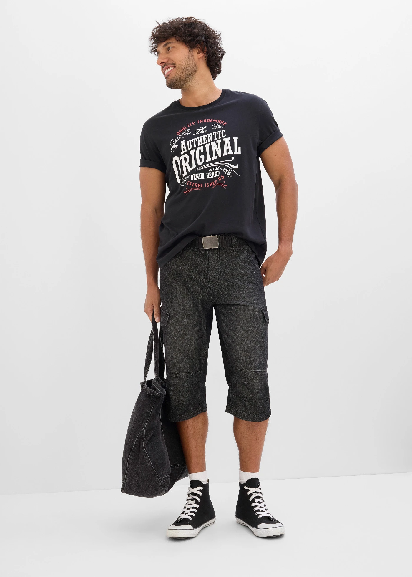 Lot de 2 T-shirts 100% coton • noir + rouge cerise imprimé • Boutique bonprix