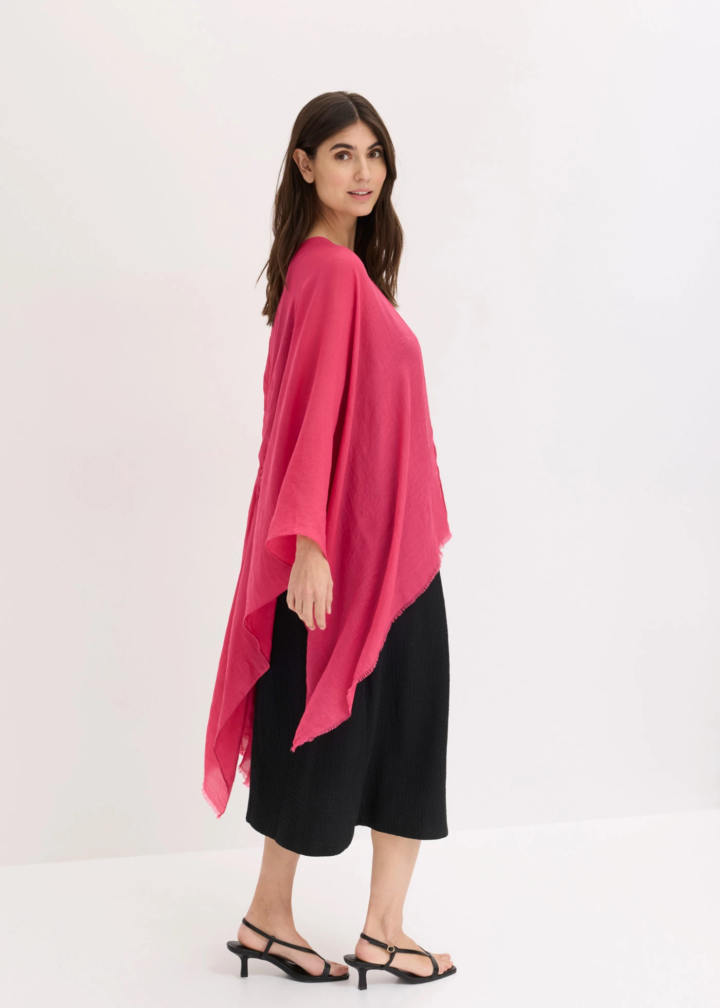 Poncho cu fronseuri • roz pinklady • magazin bonprix