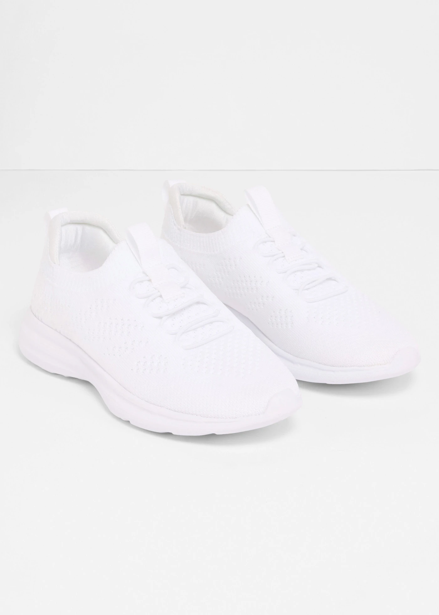 Tenisky slip on, z mäkkého materiálu • biela • obchod bonprix