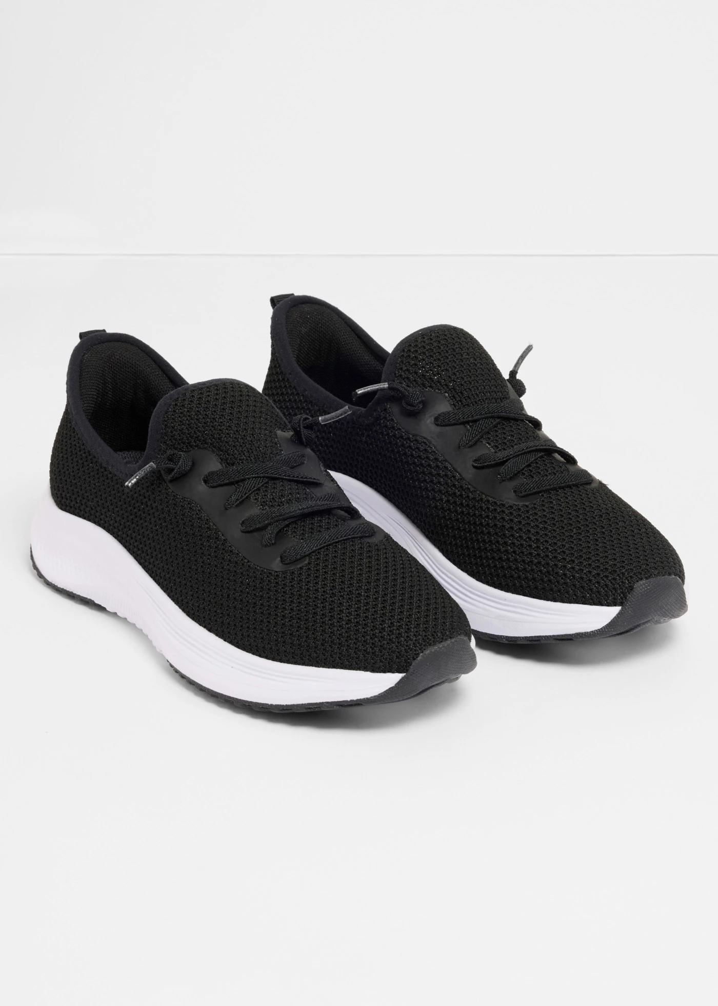 Wygodne sneakersy z miękkiego materiału • czarny • sklep bonprix