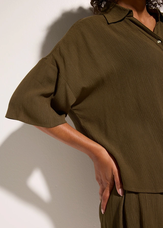 Korte strandblouse van soepele viscose • donkerolijfgroen • product-page.page-title-suffix
