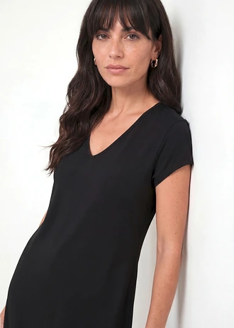 Sukienka T-shirtowa z elastycznej mieszanki bawełny • czarny • sklep bonprix